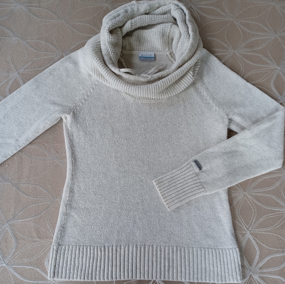 Colombia Cowl/Hooded Sweater
